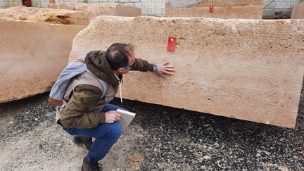 David Dessandier, géologue au Bureau de recherches géologiques et minières (BRGM). (ANNE CHEPEAU / RADIO FRANCE)