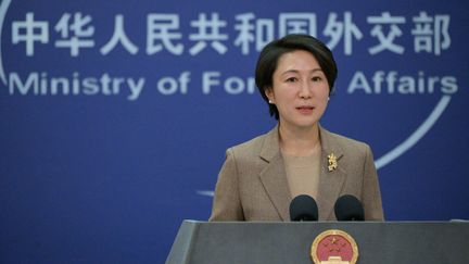 La porte-parole du ministère des Affaires étrangères chinois, Mao Ning, lors d'une conférence de presse à Pékin, le 15 janvier 2024. (PEDRO PARDO / AFP)