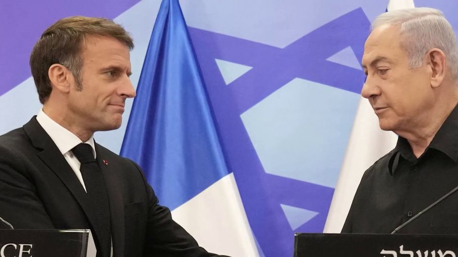 Guerre au Proche-Orient : Emmanuel Macron déclenche la colère de Netanyahou en raison des livraisons d'armes (1/1)