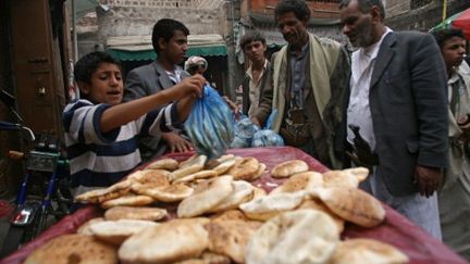 Une échoppe de nourriture à Sanaa, le 28 mai 2011 (AFP)