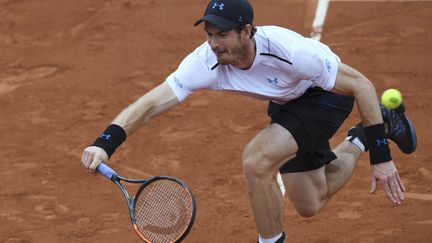 Le Britannique Andy Murray en défense (FRANCOIS XAVIER MARIT / AFP)