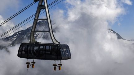 Accident de télécabine à Val Thorens : l'enquête s'oriente vers une possible 