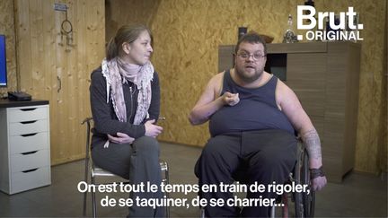 C'est l'histoire d'une rencontre entre un jeune homme tétraplégique et son auxiliaire de vie. Une histoire d'amour. Ils racontent.