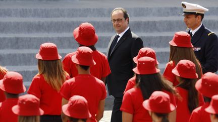 VIDEO. François Hollande rappelle à l'ordre Emmanuel Macron