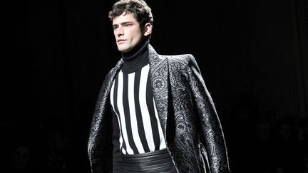 Le mannequin Sean O'Pry au défilé Balmain ah 2016, janvier 2016
 (Swan Gallet/Shutterstoc/SIPA)