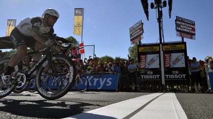 Mark Cavendish franchira-t-il en premier la ligne d'arrivée à Bourges ?  (ALIX GUIGON / AFP)