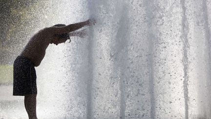 Berlin (Allemagne), 38 &deg;C, le 19 ao&ucirc;t 2012. (GERO BRELOER / AP / SIPA)