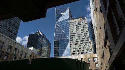 Le quartier de la Défense, à Paris, le 19 mai 2020.&nbsp; (ARNAUD FINISTRE / HANS LUCAS / AFP)