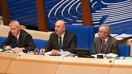 Premier discours de Mevlüt Cavusoglu (au centre), Président élu de l'Assemblée parlementaire (Council of Europe/ Alban Bodineau)