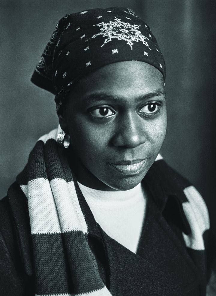 Afeni Shakur (1947-2016) en 1970 dans le bureau des Black Panthers du bureau de Harlem (New York), dont elle était une des dirigeantes. Elle enseignait l'éducation politique et fut accusée dans le procès des Panther 21 (un groupe de 21 membres du BPP arrêtés à New York en avril 1969). Elle était la mère du rappeur Tupac Shakur (1971-1996). (STEPHEN SHAMES)