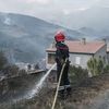 Un sapeur-pompier lutte contre un incendie à Cerbère (Pyrénées-Orientales), le 16 avril 2023. (IDHIR BAHA / HANS LUCAS / AFP)