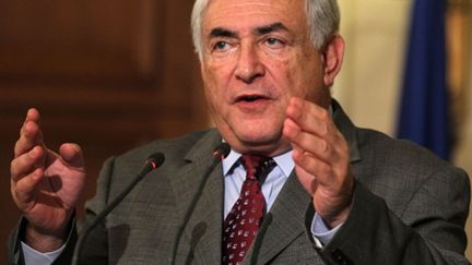 Dominique Strauss-Kahn à Athènes, lors d'une rencontre avec le premier ministre George Papandreou, le 7/12/10 (AFP/Thaniassis Stavrakis)