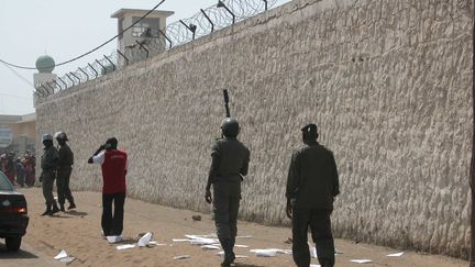 La prison centrale de Rebeus à Dakar abrite aujourd'hui entre 2600 et 2800 détenus pour une capacité d'accueil de 1600 personnes. (MAMADOU GOMIS / AFP)