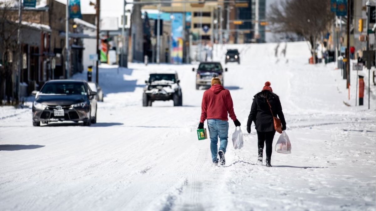 Etats Unis La Ville De Dallas Au Texas Est Paralysee Par Le Froid