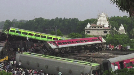 Inde : fin des opérations de sauvetage après la collision ferroviaire meurtrière (France 3)
