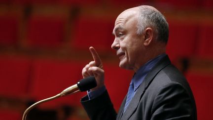 Le d&eacute;put&eacute; UMP Marc Le Fur, lors des d&eacute;bats sur le projet de loi sur le mariage pour tous, le 7 f&eacute;vrier 2013 &agrave; l'Assembl&eacute;e nationale, &agrave; Paris. (PIERRE VERDY / AFP)