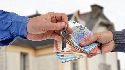 Quelle est la part des charges de copropriété que le propriétaire peut récupérer sur le locataire ? (Photo d'illustration) (MAXPPP)