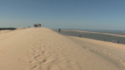 Dune du&nbsp;Pilat&nbsp;:&nbsp;après les incendies en Gironde, des travaux sont prévus pour la&nbsp;préserver (France 2)