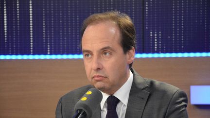 Pour Jean-Christophe Lagarde, président de l'UDI, il n'est pas "raisonnable en termes démocratique et sanitaire" de maintenir le second tour des municipales le 21 juin 2020. (JEAN-CHRISTOPHE BOURDILLAT / FRANCE-INFO)