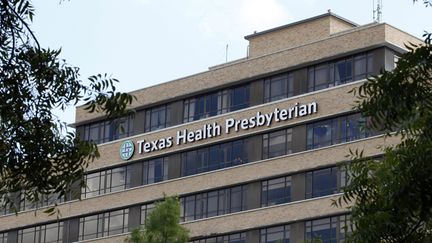 &nbsp; (L'hôpital de Dallas où était traité le patient atteint du virus Ebola depuis fin septembre. © Maxppp)