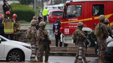 Members of the Turkish police special forces secure the area near the Interior Ministry after a bomb attack in Ankara, Turkey, October 1, 2023. (ADEM ALTAN / AFP)