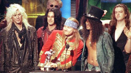 &nbsp; (Les Guns N' Roses au complet, en 1992, un an avant la séparation © KEVORK DJANSEZIAN/AP/SIPA)