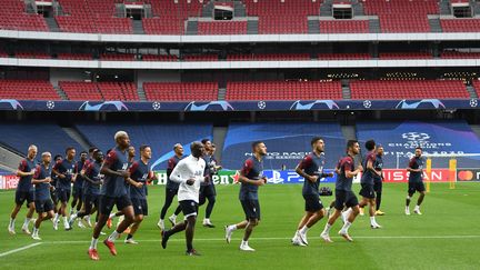 Les joueurs du PSG pendant l'entraînement avant leur match de quart de finale de Ligue des champions contre l'Atalanta Bergame, le 11 août 2020 à Lisbonne. (DAVID RAMOS / POOL)