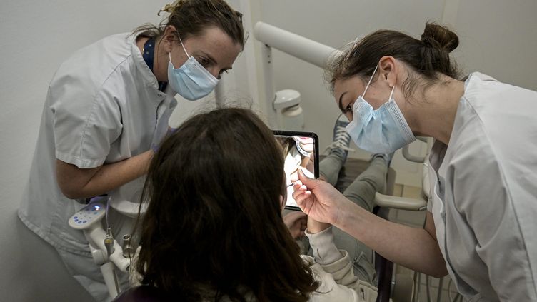 CHRONIQUE. Faut-il supprimer l'aide médicale d'Etat ?