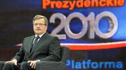 Le président du parlement polonais Bronislaw Komorowski, président par intérim et candidat à la présidentielle de 2010 (AFP/JANEK SKARZYNSKI)