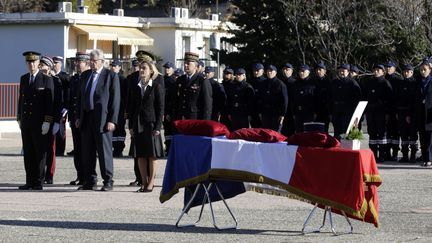 Une cérémonie d'homme à Pascal Robinson, le douanier tué le 23 novembre à Toulon (Var), s'était tenue le 27 novembre 2015 à Marselle (Bouches-du-Rhône). (MAXPPP)