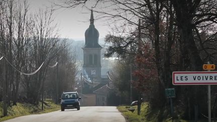 La série "Passionnément maire" se poursuit sur France 3. Dans ce nouvel épisode, focus sur Michel Fournier, maire des Voivres, un village de plus de 300 habitants dans les Vosges, où les générations se mélangent grâce aux initiatives de l'élu. (FRANCE 3)