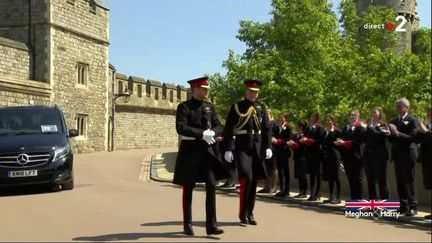 L'arrivée du prince Harry et de son frère William