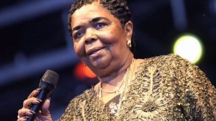 Cesaria Evora, le 10 juillet 2004 à Paris
 (AFP - Bertrand Guay)