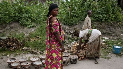 elle-même pygmée, dirige depuis 16 ans une organisation pour l’émancipation des femmes. En 2013, elle est nommée ministre de l’Environnement et de l’Agriculture. Mais elle reconnaît pourtant que peu de progrès concrets ont été effectués depuis sa nomination. La racine du problème est le manque de terre. Les autorités coutumières locales d'Ijdwi soutiennent que les Bambuti ont vendu leurs terres.  (Therese Di Campo/Reuters)