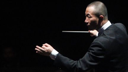 Tan Dun en pleine performance de "Martial arts trilogy" au Chili en 2015
 (MARIO RUIZ/(EPA) EFE/Newscom/MaxPPP)