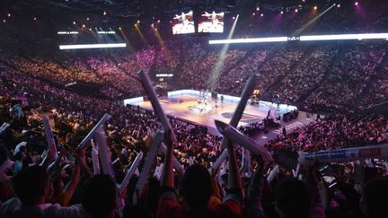 Le public du "All Star Game" à Bercy le 29 décembre 2021. (JULIEN DE ROSA / AFP)