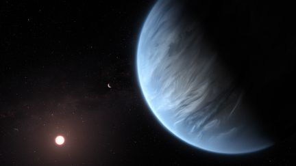 Vue d'artiste de l'exoplanète K2-18b, dont l'atmosphère contient de l'eau.&nbsp;&nbsp; (M. KORNMESSER / ESA / HUBBLE / AFP)