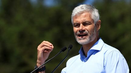 Le président du groupe des députés Droite républicaine, Laurent Wauquiez, aux Estables (Haute-Loire), le 25 août 2024. (EMMANUEL DUNAND / AFP)