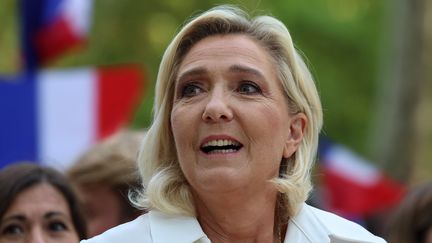 Marine Le Pen, assiste à la réunion d'été du Rassemblement National (« Estivales ») aux Arènes de Beaucaire, dans le sud de la France, le 16 septembre 2023. (PASCAL GUYOT / AFP)