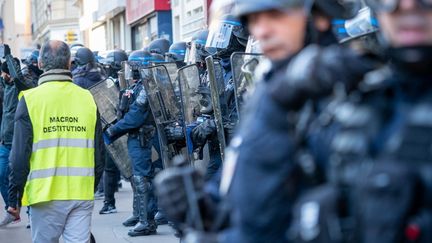 Gilets jaunes : une enquête ouverte par l'IGPN après la manifestation