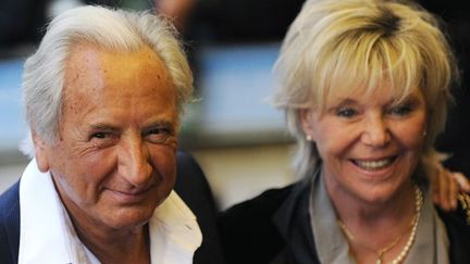 Le réalisateur Michael Winner et sa compagne Geraldine Lynton-Edwards à Londres en 2009.
 (Carl de Souza / AFP)