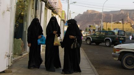 Des femmes saoudiennes se prom&egrave;nent &agrave; Al-Ula (Arabie saoudite). (DANITA DELIMONT / GALLO IMAGES / GETTY IMAGES )