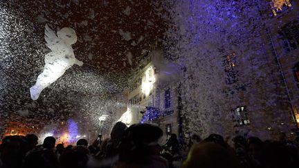 Succès de la cérémonie d'ouverture de Marseille-Provence 2013 : plus de 450 000 personnes dans les rues pour faire la fête
 (Anne-Christine Poujalat/AFP)