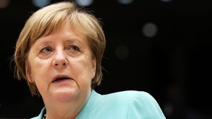 Angela Merkel aura la tâche de convaincre les quatre pays dits "frugaux" de signer l'accord européen de 750 milliards d'aides (YVES HERMAN / POOL)