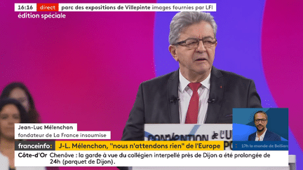 Jean-Luc Mélenchon lors du meeting de lancement du parti de gauche au parc des expositions de Villepinte (Seine-Saint-Denis). (FRANCEINFO / IMAGES FOURNIES PAR LFI)