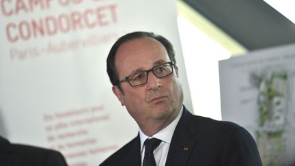 François Hollande lors d'une visite au Campus Condorcet d'Aubervilliers (Seine-Saint-Denis), le 19 avril 2017. (AFP)