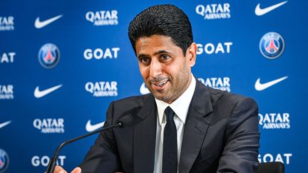 Nasser Al-Khelaifi lors d'une conférence de presse, au centre d'entraînement du PSG à Poissy, le 5 juillet 2023. (MATTHIEU MIRVILLE / AFP)