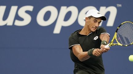 Antoine Hoang au deuxième tour de l'US Open 2019, face à Nick Kyrgios. (JOHN G. MABANGLO / EPA)