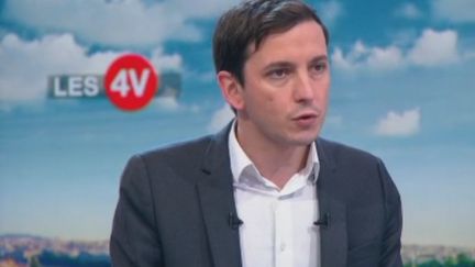 Violences des "gilets jaunes" : Aurélien Taché juge "normal que des mesures fermes soient prises"