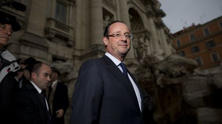 Fran&ccedil;ois Hollande, le candidat socialiste &agrave; la pr&eacute;sidentielle, &agrave; Rome (Italie), le 16 d&eacute;cembre 2011. (FRED DUFOUR / AFP)